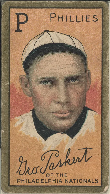 Front of Dode Paskert card, 1911 T205 Gold Borders, catalog no. 1102